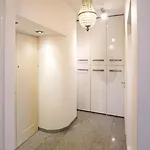 Powisle Apartment *